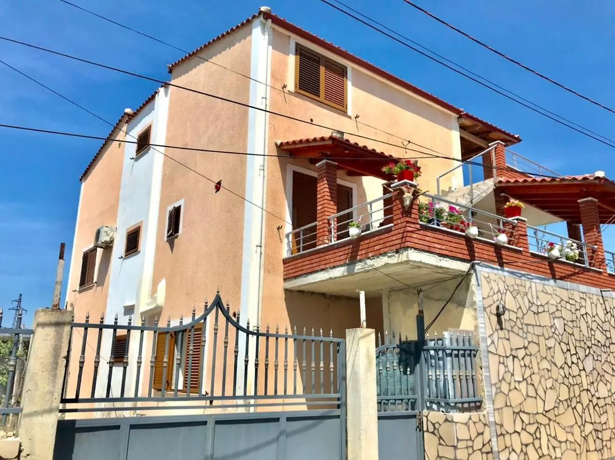 Gasthof Hotel Vila Arlind Vlorë